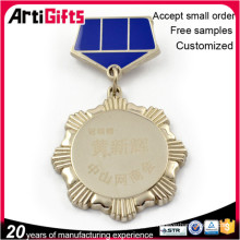 Free sample fashionable cheap customised medal badges
